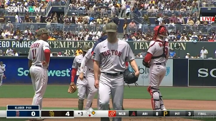 「すんごいしょんぼりしとる」ベテラン投手の切ないKOシーン サイ・ヤング賞2回のクルーバー、マウンドからの“とぼとぼ歩き”