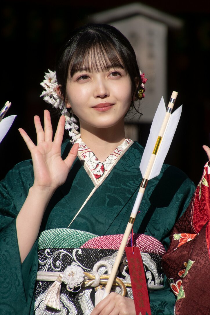 グループ最大勢力“新・花の2001年組世代”が2022年の乃木坂46を盛り上げる! 8人が成人式で先輩への憧れと決意を表明