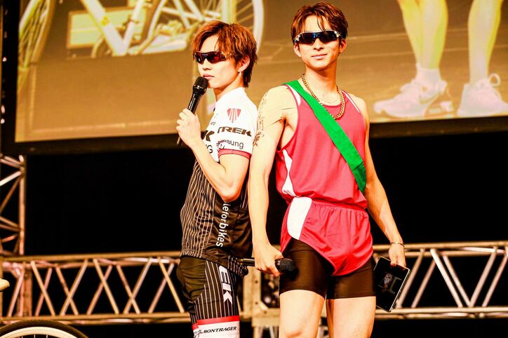 八木勇征の美脚光るチャイナ服コーデに「美しすぎる！」「圧倒的美」絶賛の声！ FANTASTICSメンバーがカオスなファッションショー開催【ファンミーティング】