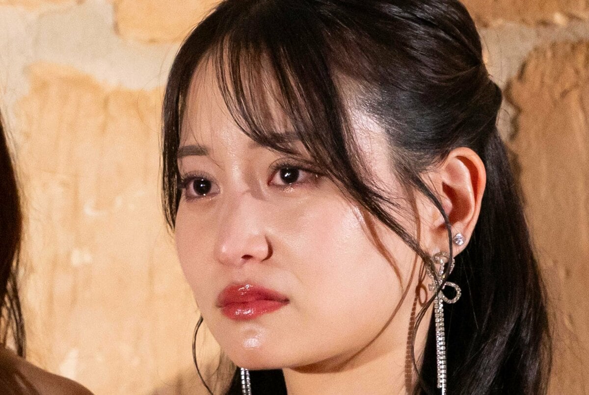 親友との修羅場で涙…元AKB48の31歳モデル、長年の女友達と