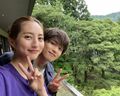 「一気に夫婦感が出てる」白洲迅&堀田茜、“新婚旅行”先での2ショット写真に反響