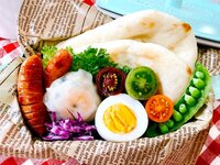 渡辺美奈代『キーマカレー&ナンのお弁当』