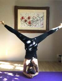 藤あや子『憧れていたヨガのポーズ』