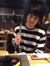 劇団EXILE・鈴木伸之、焼肉を満喫する姿に「ギャップ萌え」