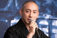 市川海老蔵、娘・麗禾ちゃんがエプロン姿で料理「麻央ちゃんそっくり」「美しい!」の声