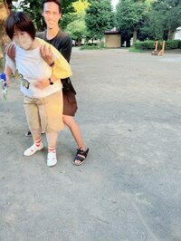 アレクサンダー『ちなみにUNIQLO‼️とマルニーがコラボした洋服よ』