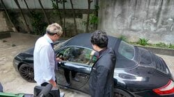 ポルシェのドアが開かなくなった…窓ガラスを割らずに解錠したい！力自慢たちが挑んだ“衝撃の結末”に依頼者「清々しいです」