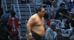 「激似すぎるw」ファンお手製の似顔絵が推し力士に“瓜二つ”と話題「味のある絵」「イラスト上手い」