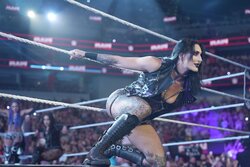 「これは痛い」最恐女王が“竹刀メッタ打ち”で悶絶…容赦ないフルスイングの応酬にファン戦慄「女子の試合とは思えない」