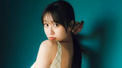 デビュー3カ月の“超新星” 溝端葵が『月刊ヤングマガジン』初登場＆巻末グラビア