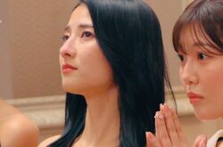 水着姿が大バズりしたモテNo.1美女が涙…イケメン俳優と両想いになるも残酷な結果に