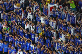 【W杯】「日本効果」「日本がお手本」と話題…“ゴミ拾い運動”が波及　各国代表サポーター模倣で喝采