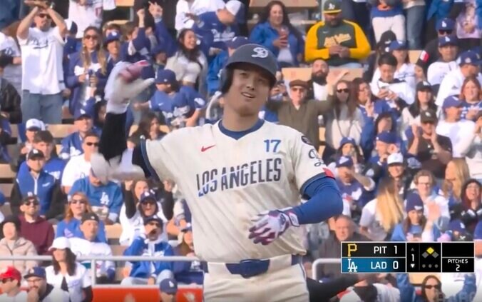 【写真・画像】何が起きた…？ 大谷翔平、爆速三塁打で“まさかの珍光景”「これはw」「しゃあない」 相手野手に送球をあきらめさせる「速いなw」　1枚目