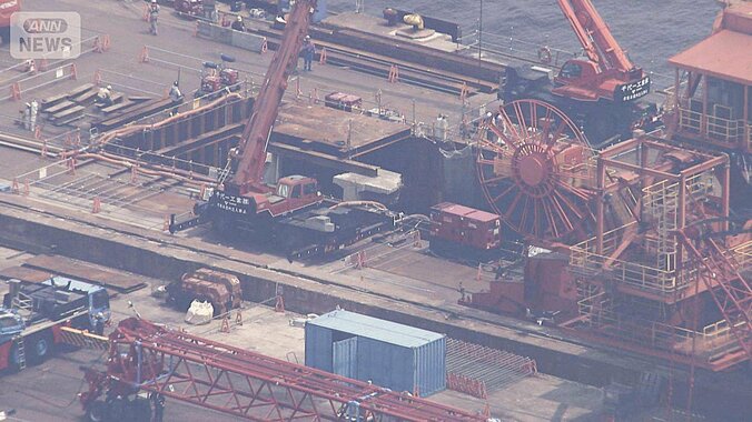 【発生から詳しく】川崎クレーン事故　身元不明の遺体見つかる　深さ約17mの海中、がれきに埋もれた状態で 1枚目