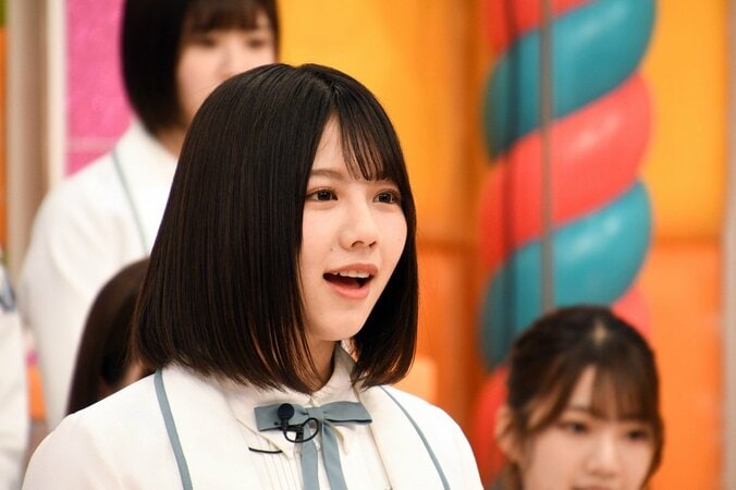 日向坂46、小籔のシゴキで新たな魅力が開花!? 佐々木久美「こんな柿崎初めて見ました」 16枚目