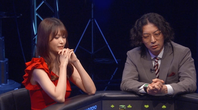 【映像】美人すぎるポーカープロ、去り際に“笑顔のひと言”