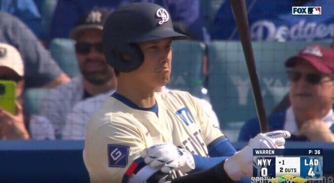 【写真・画像】バチバチだな…！大谷翔平、やられたら“やり返す”… 被弾直後にジャッジが一瞬見せた“表情”が話題に「漫画かよ」「バケモノの競演」　1枚目