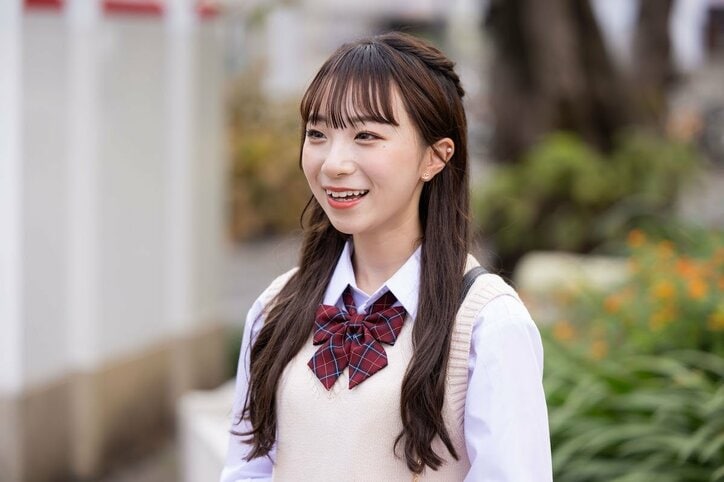 秋元真夏似の高2美少女の登場に、男子ざわざわ「推しメンきた」「取り合いなるんちゃうん！？」