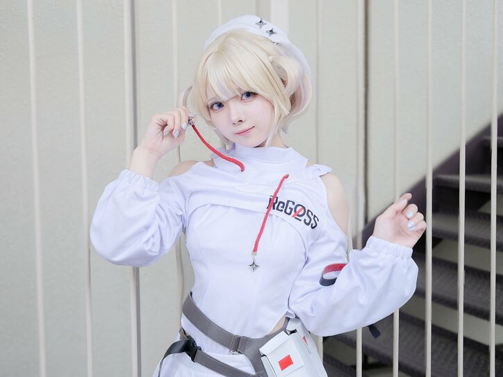 [Photos/Images] The Subtle Art of "Cute but Not Too Sexy" Posing in Hajime Todoroki Cosplay 5th