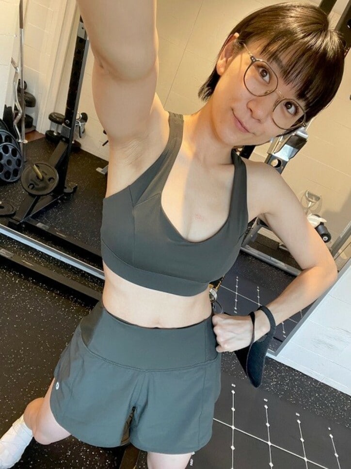  時東ぁみ、ショートパンツのトレーニングウェア姿を公開「夏服で過ごした」 