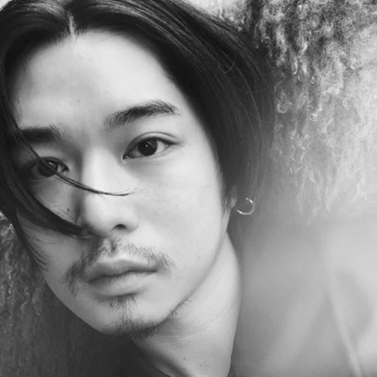 素敵 やばいお髭まで尊い 千葉雄大 ワイルドな無精髭オフショットに称賛の声 話題 Abema Times
