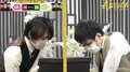 船酔い注意？佐藤天彦九段と服部慎一郎四段が2人でユラユラ 考慮姿勢に「集中の深さ物語ってる」「見てると酔う」／将棋・ABEMAトーナメント