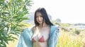 我妻ゆりか、“過去最高”にセクシーな姿 『週プレ』約4年ぶり登場