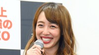 “息子のため1500万円のピアノ購入”川崎希(37) 7歳の長男・カゲトラくんが東京都庁でストリートピアノに挑戦 
