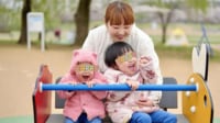 【映像】柳原可奈子(38)生まれつき脳性まひを持つ4歳長女と1歳次女と笑顔あふれる親子ショット「世界一のステキなご家族」