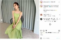 藤田ニコル、ピスタチオグリーンの肩出しワンピースショットを披露し「めっちゃかわいい」「眩し過ぎて直視出来ない」と悶絶の声
