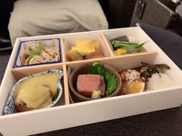 川崎希『ちょ～豪華な機内食♡』