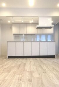 紺野あさ美、引越したての自宅キッチンを公開「まだまだ部屋は大荒れ」