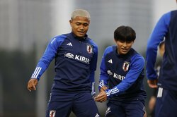 「自分のポジションの選手を確認していた」酒井宏樹、長友佑都が揃って“ライバル”を現地視察 元日本代表・内田篤人氏が試合前のエピソードを明かす「非常に楽しみ」