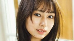 ミス慶應理工の圧倒的美才女 青野さくらが水着姿で初グラビア 『ヤンマガ』巻中に登場