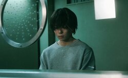 無差別通り魔事件の犯人はなぜ凶行に及んだのか「高校時代はヤングケアラー」「最愛の母の死」“透明だった青年”の壮絶な半生『透明なわたしたち』