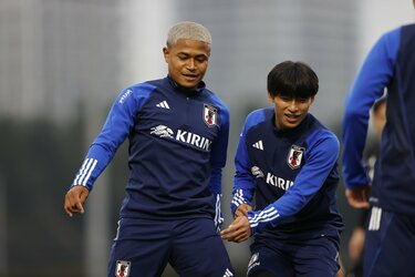 自分のポジションの選手を確認していた」酒井宏樹、長友佑都が揃って