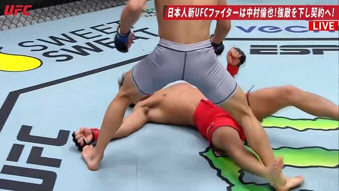 衝撃の秒殺KO！ 中村倫也、日本人対決を制し悲願のUFC契約 「15年間夢みていた」涙ぐむ場面も 2枚目