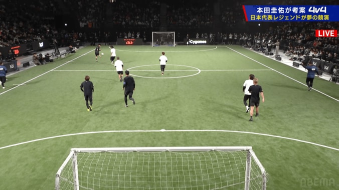 強すぎる！ 家長昭博、ボンバー中澤佑二を“片手ブロック”で圧倒「ガチでやった」「イラッとしちゃった（笑）」レジェンドの迫力対決 5枚目