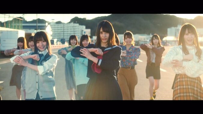 日向坂46、デビューシングル「キュン」のTYPE-Cに収録の「ときめき草」Music Videoが解禁！ 1枚目