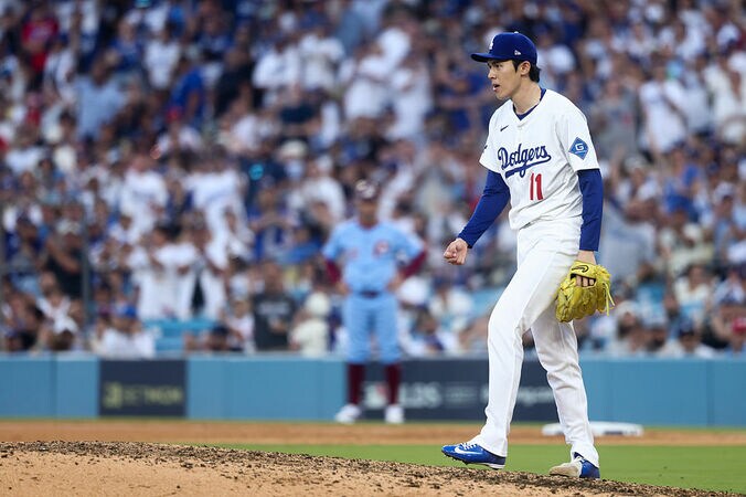 【写真・画像】なんで…！？ 佐々木朗希の初球で“異変”「そらビビる」「ドン引きやん」 相手打者の様子がおかしくなる「落ちすぎだろ」　1枚目