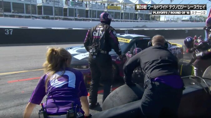 急発進も「タイヤが…」 放送席も「どういうこと？」騒然となったトラブルの瞬間 クルーも「がっくり」肩を落とす 2枚目