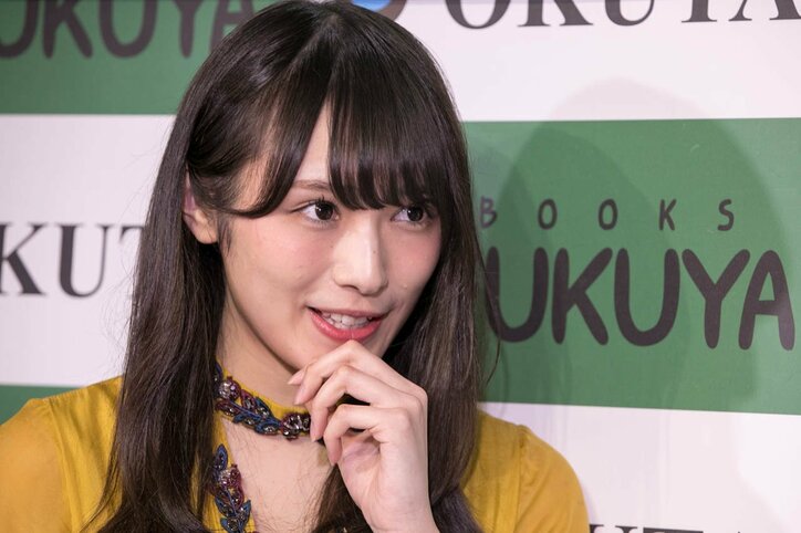 「白石麻衣は憧れの存在」欅坂46・渡辺梨加、水着姿も披露した初のソロ写真集は初版10万部