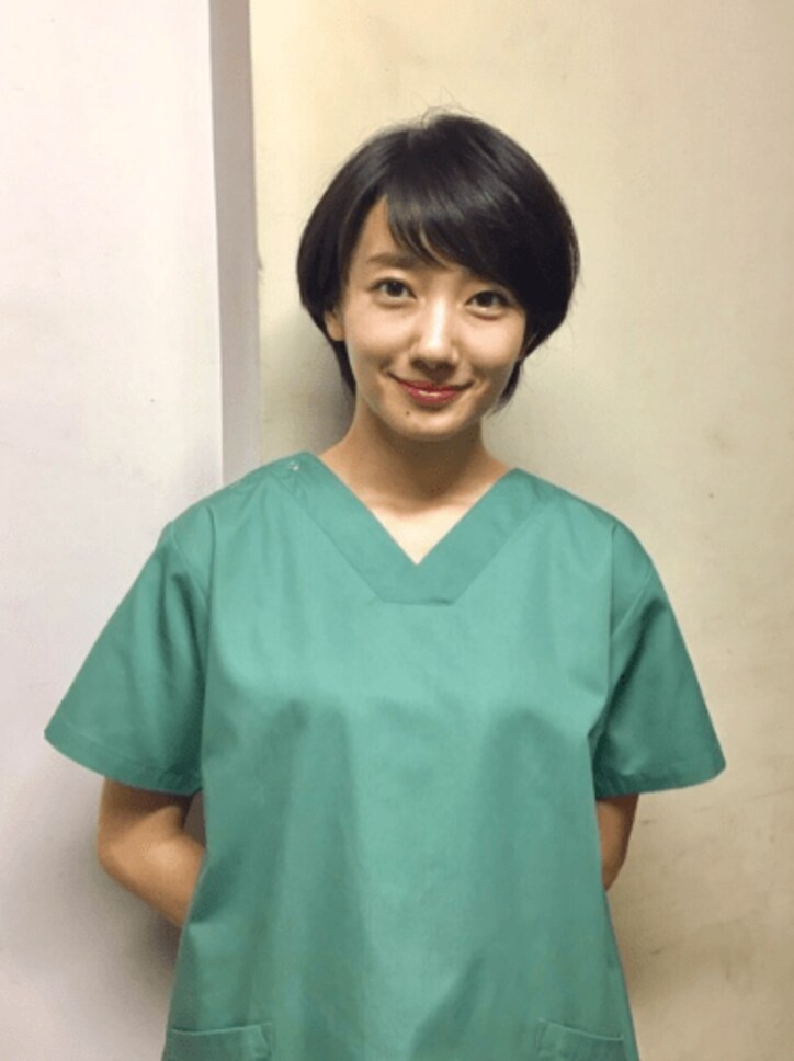 波瑠 新ドラマでの 術着姿 を披露 待ちきれないファンの声続出 話題 Abema Times