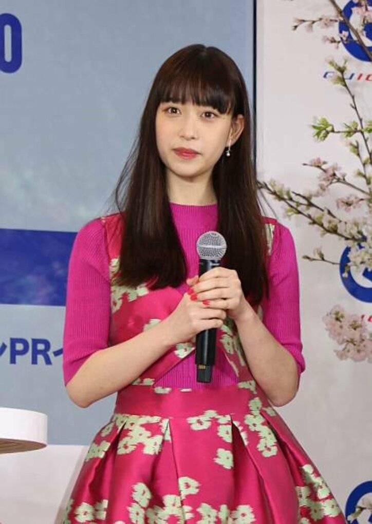 森川葵 桜ドレス で華やかに登場 話題 Abema Times