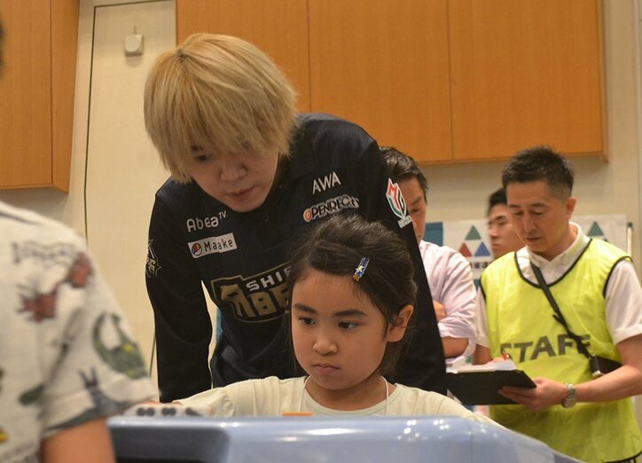 Mリーグ・渋谷ABEMASの4選手が小学生と交流「逆にパワーもらった」「子どもの吸収力がスポンジ」