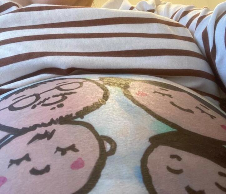  ニッチェ・江上、妊娠中のお腹にペイントをして記念撮影「出来上がりが楽しみ」 
