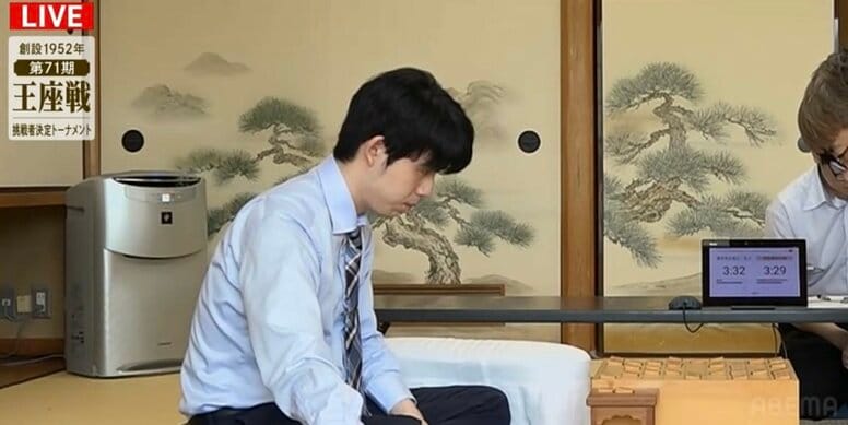 「これがあの感想戦ハラスメントか…（笑）」三枚堂達也七段が目撃した藤井聡太竜王・名人の秒速回答「1秒で5手くらい返ってきてさすがだなって」