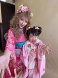  ギャルママ・聖菜、成人式の前撮り＆七五三の撮影を報告「可愛すぎ」「素敵な親子」の声 