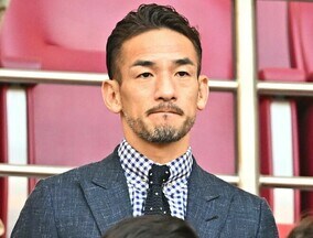 「オーラが半端ない」「早く指導者やって欲しい」中田英寿がドイツ戦に続き観戦！カズは帰国も…横の大物にも注目集まる【W杯】