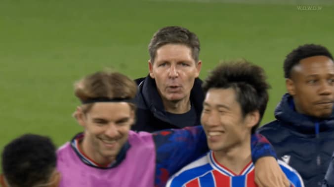 試合後は笑顔を見せた鎌田大地